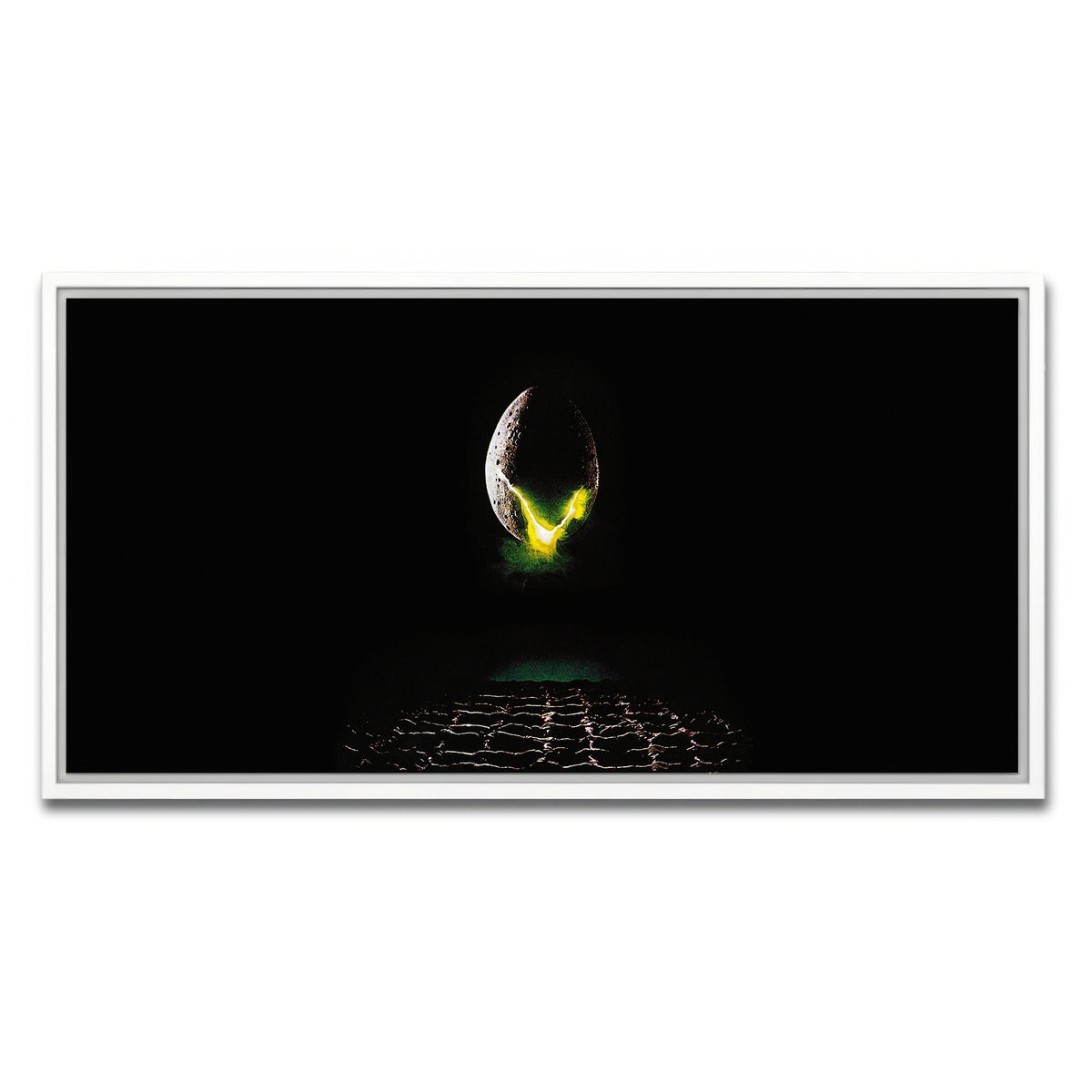 AUTO-MOCKUP WHITE | Alien | 1 Piece | White Framed Canvas | group=2x1
