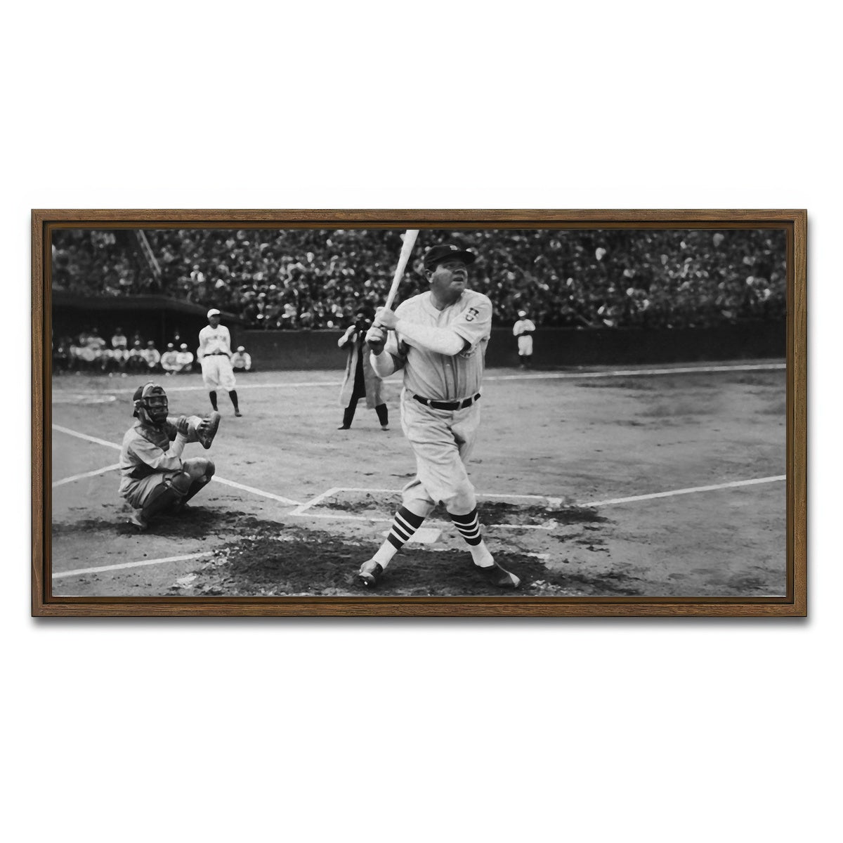 AUTO-MOCKUP WHITE | Babe | 1 Piece | Walnut Framed Canvas | group=2x1