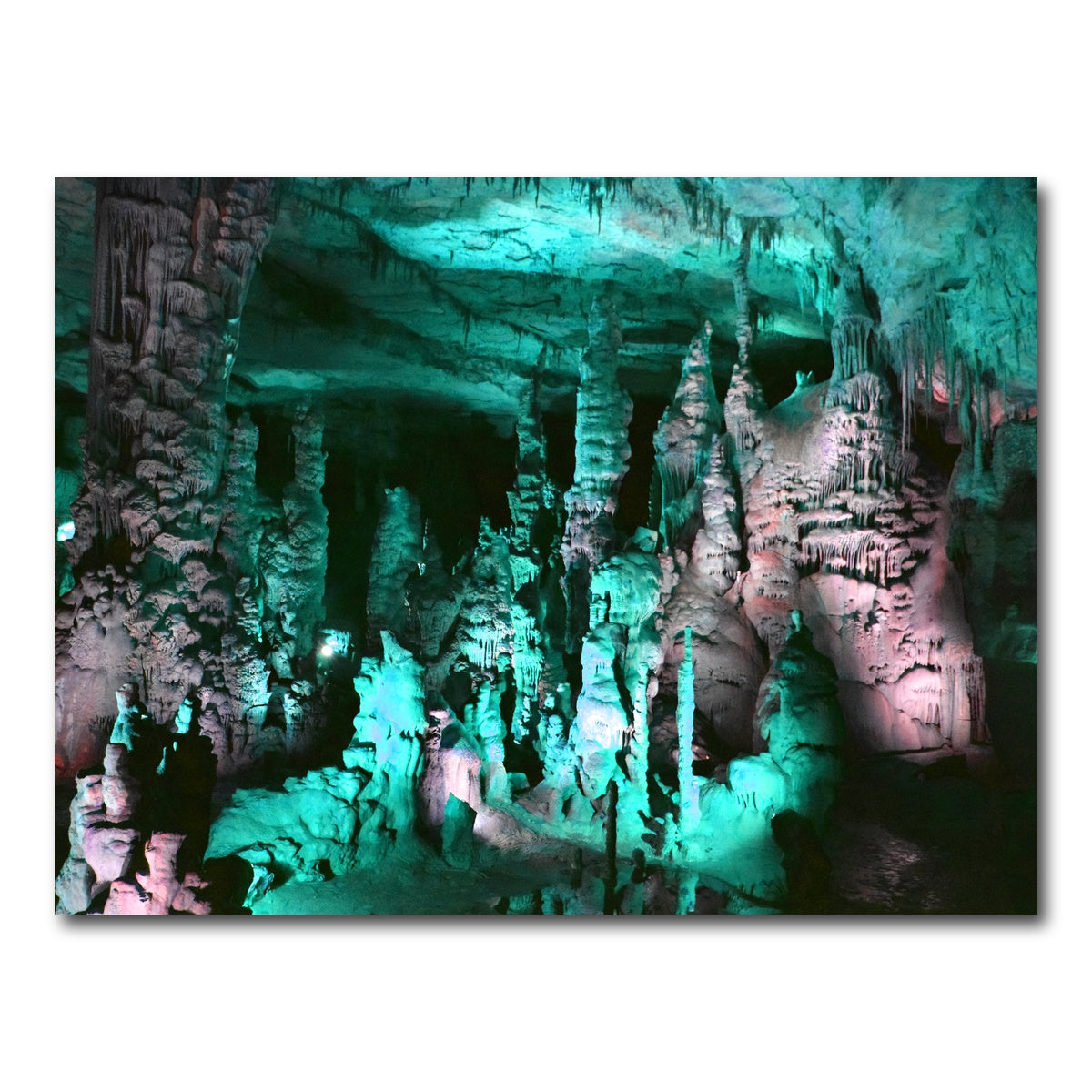 AUTO-MOCKUP WHITE | Cathedral Caverns | 1 Piece | Gallery Wrap Canvas | group=4x3