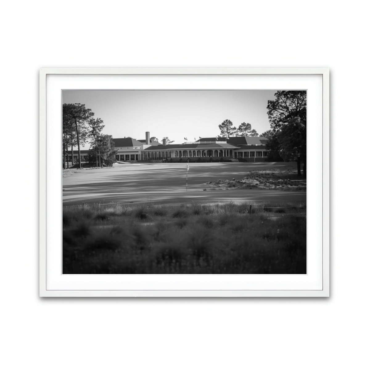 AUTO-MOCKUP WHITE | Pinehurst No. 2 Grayscale | 1 Piece | White Framed Print | group=4x3