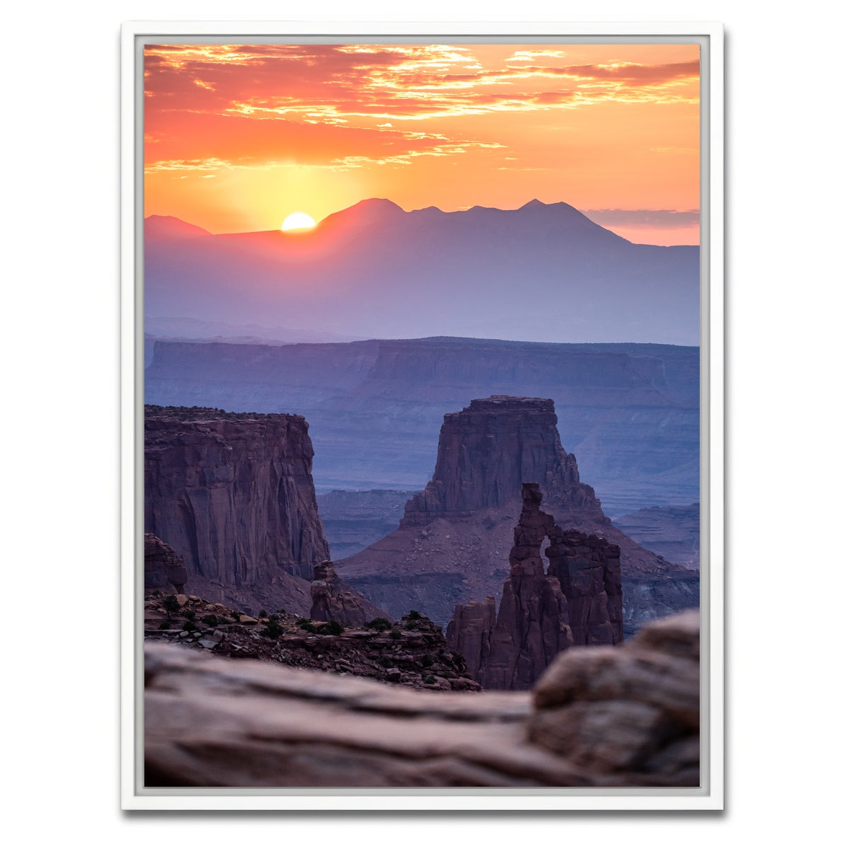 AUTO-MOCKUP WHITE | Rise | 1 Piece | White Framed Canvas | group=3x4