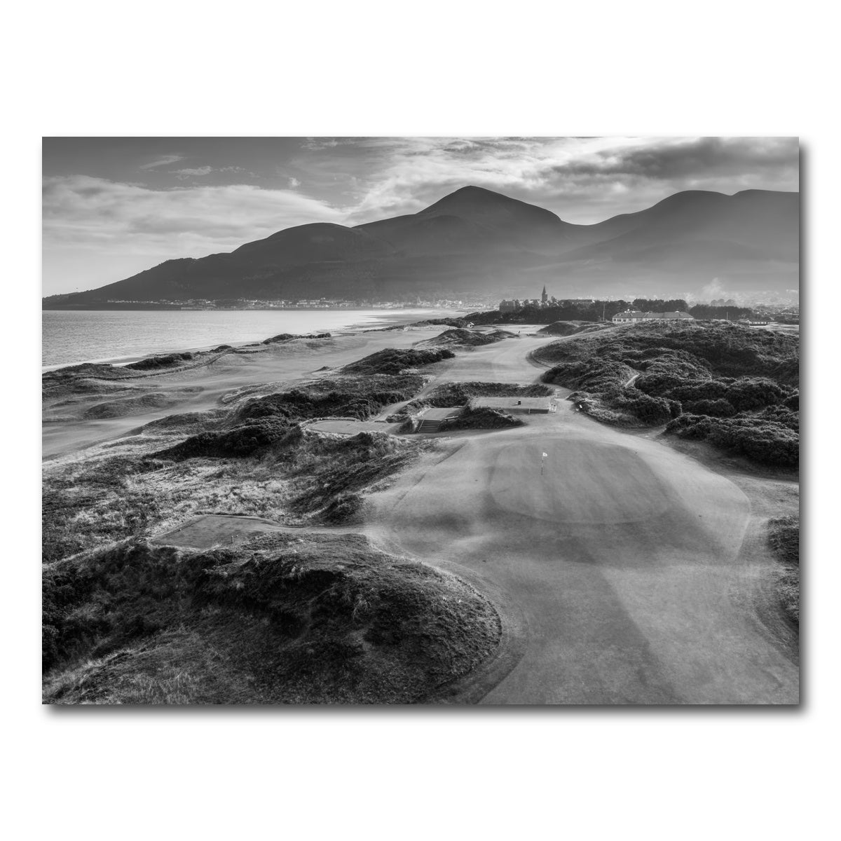 AUTO-MOCKUP WHITE | Royal County Down Grayscale | 1 Piece | Gallery Wrap Canvas | group=4x3