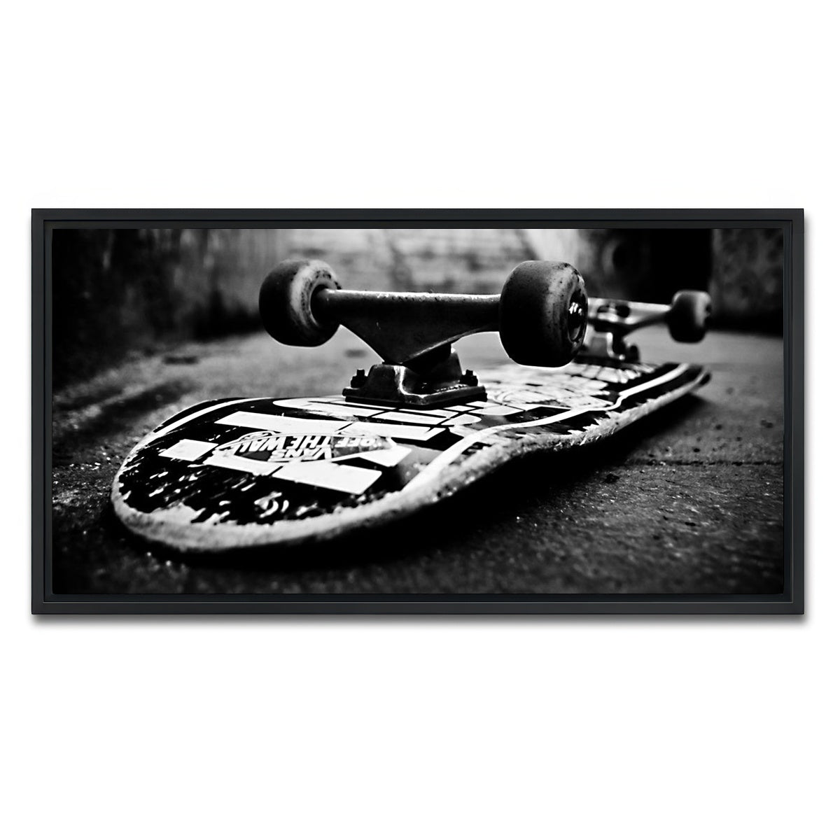 AUTO-MOCKUP WHITE | Skateboard | 1 Piece | Black Framed Canvas | group=2x1