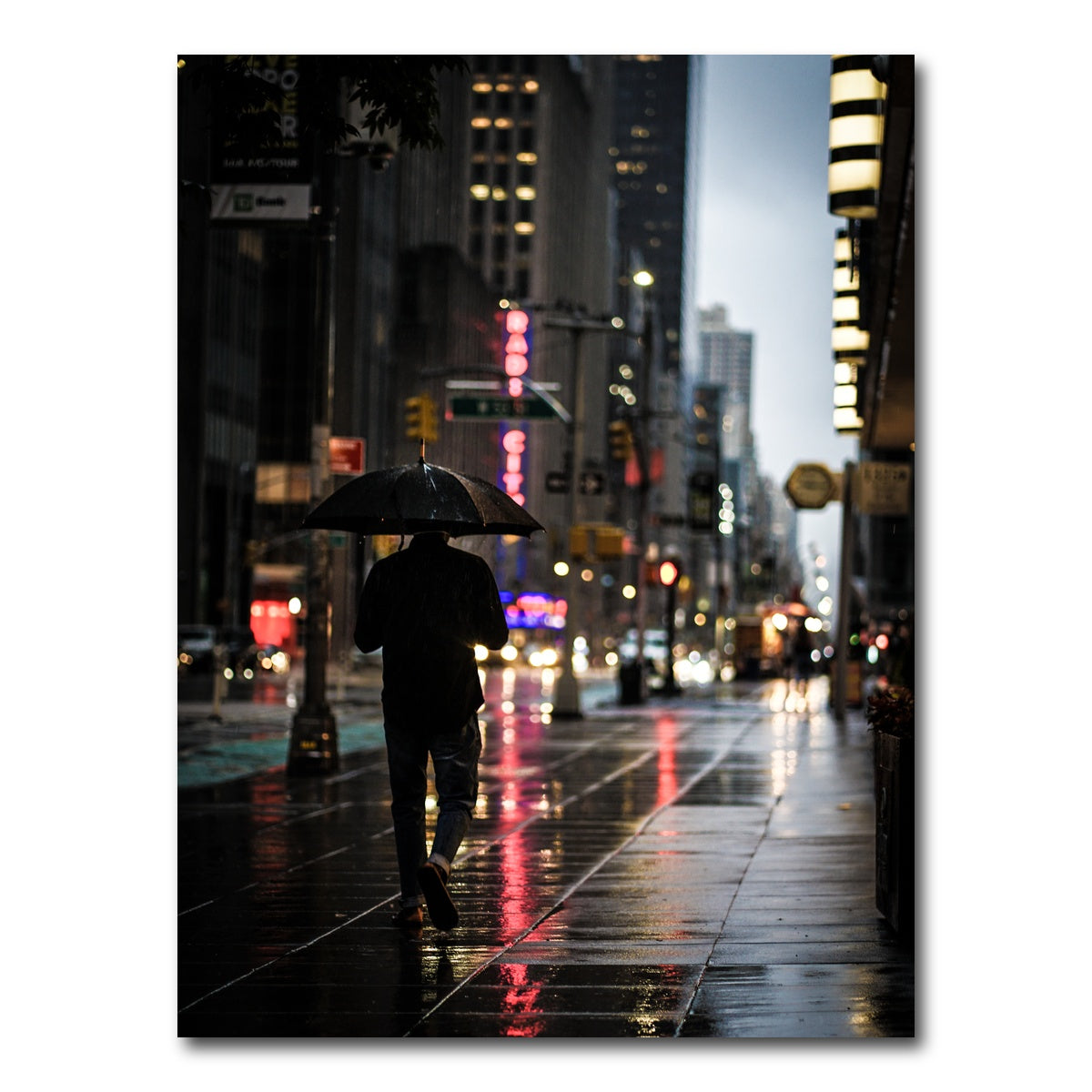 AUTO-MOCKUP WHITE | Umbrella Weather in NYC | 1 Piece | Gallery Wrap Canvas | group=3x4