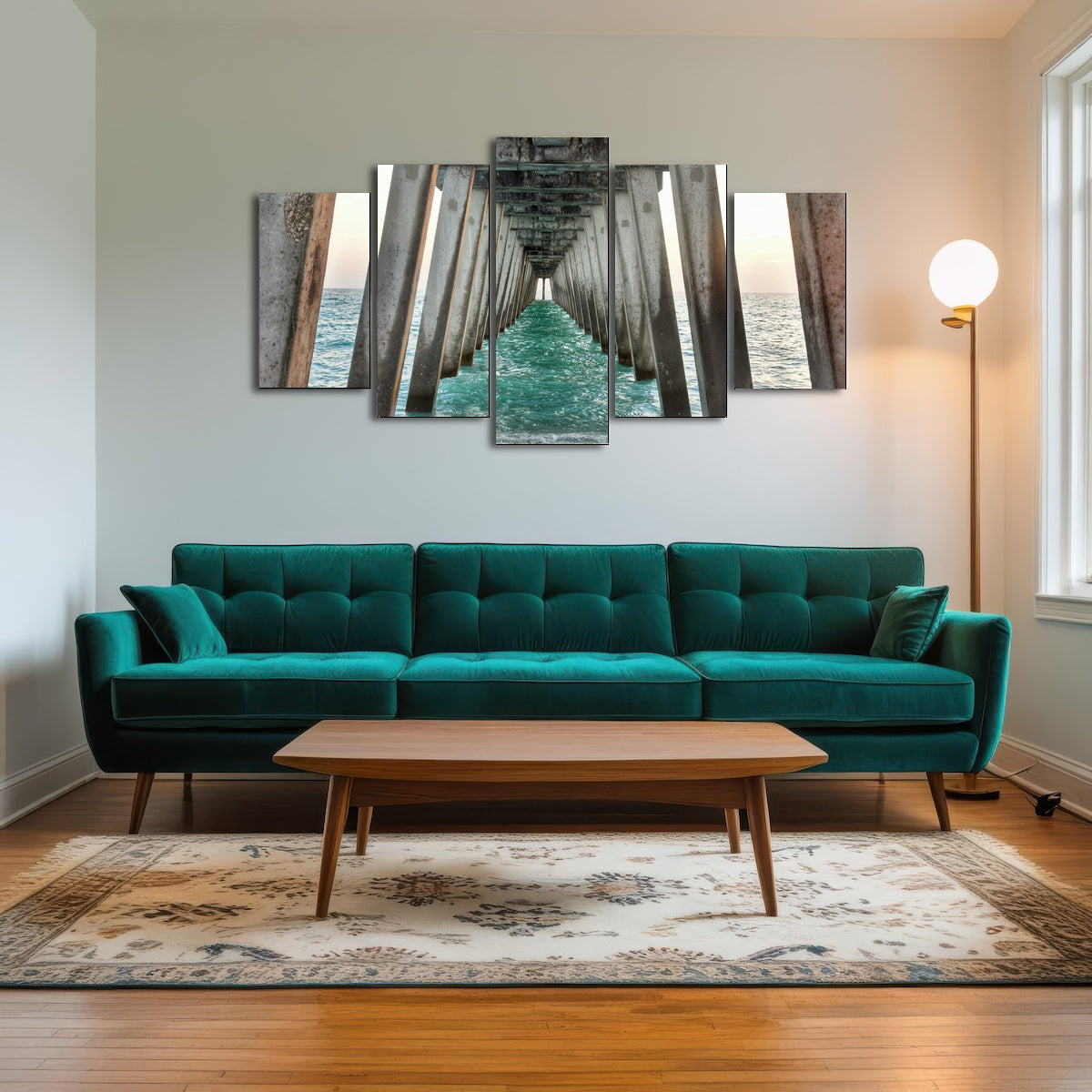 AUTO-MOCKUP ROOM | Venice Beach Pier at Sharkys On The Pier