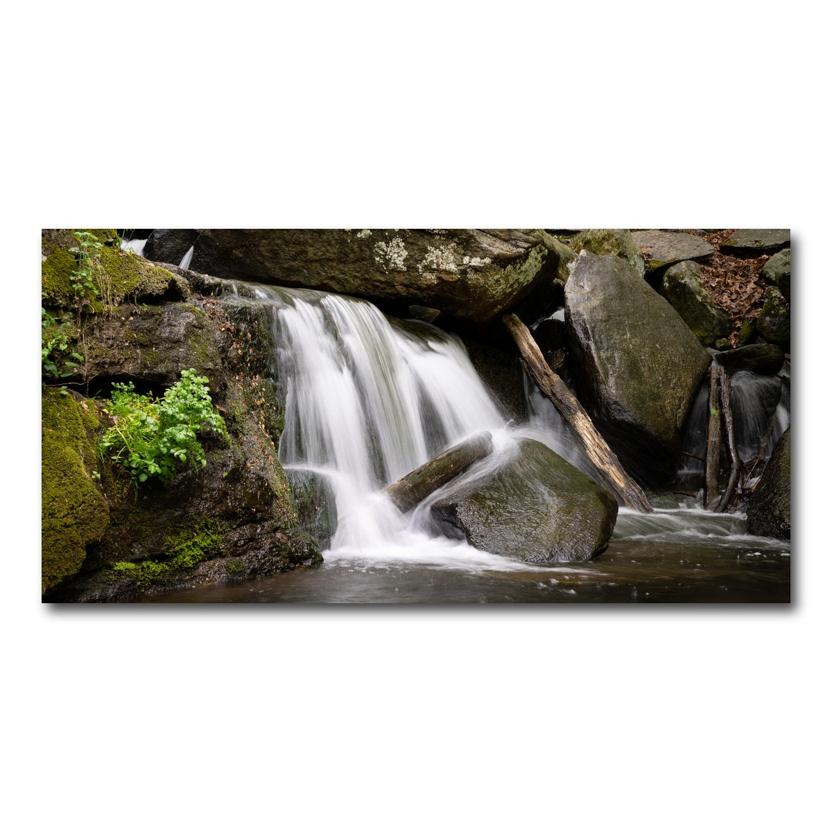 AUTO-MOCKUP WHITE | Waterfall Portrait | 1 Piece | Gallery Wrap Canvas | group=2x1
