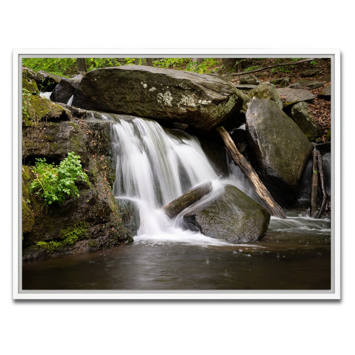 AUTO-MOCKUP WHITE | Waterfall Portrait | 1 Piece | White Framed Canvas | group=4x3