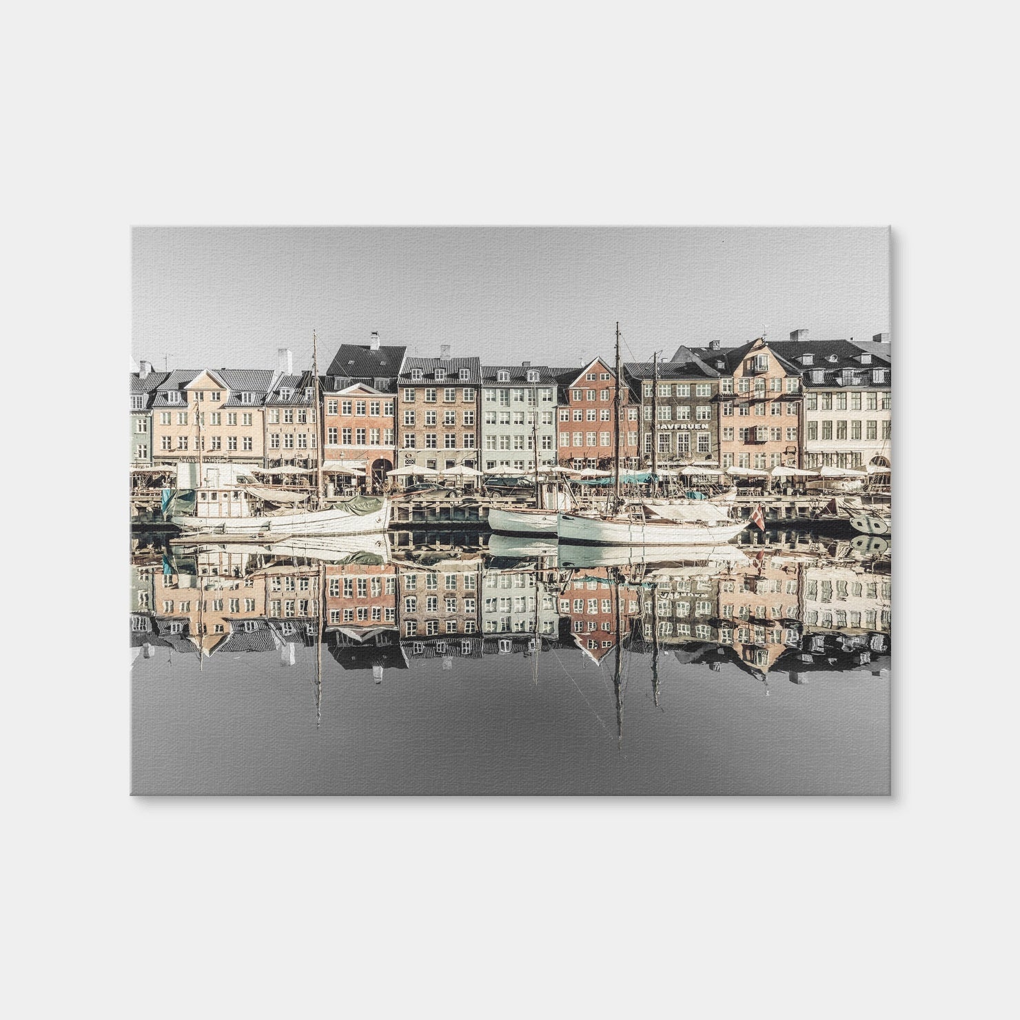 AUTO-MOCKUP WHITE | COPENHAGEN VINTAGE Nyhavn in the Morning | 1 Piece | Gallery Wrap Canvas | group=4x3