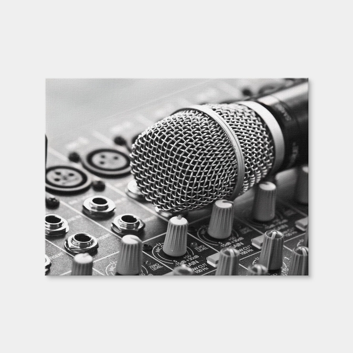 AUTO-MOCKUP WHITE | Microphone Mixer | 1 Piece | Gallery Wrap Canvas | group=4x3