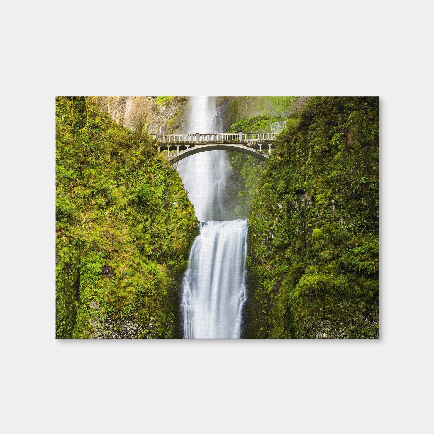 AUTO-MOCKUP WHITE | Multnomah Falls | 1 Piece | Gallery Wrap Canvas | group=4x3