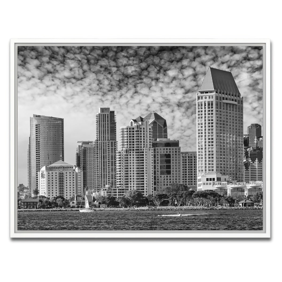AUTO-MOCKUP WHITE | SAN DIEGO Monochrome Skyline | 1 Piece | White Framed Canvas | group=4x3