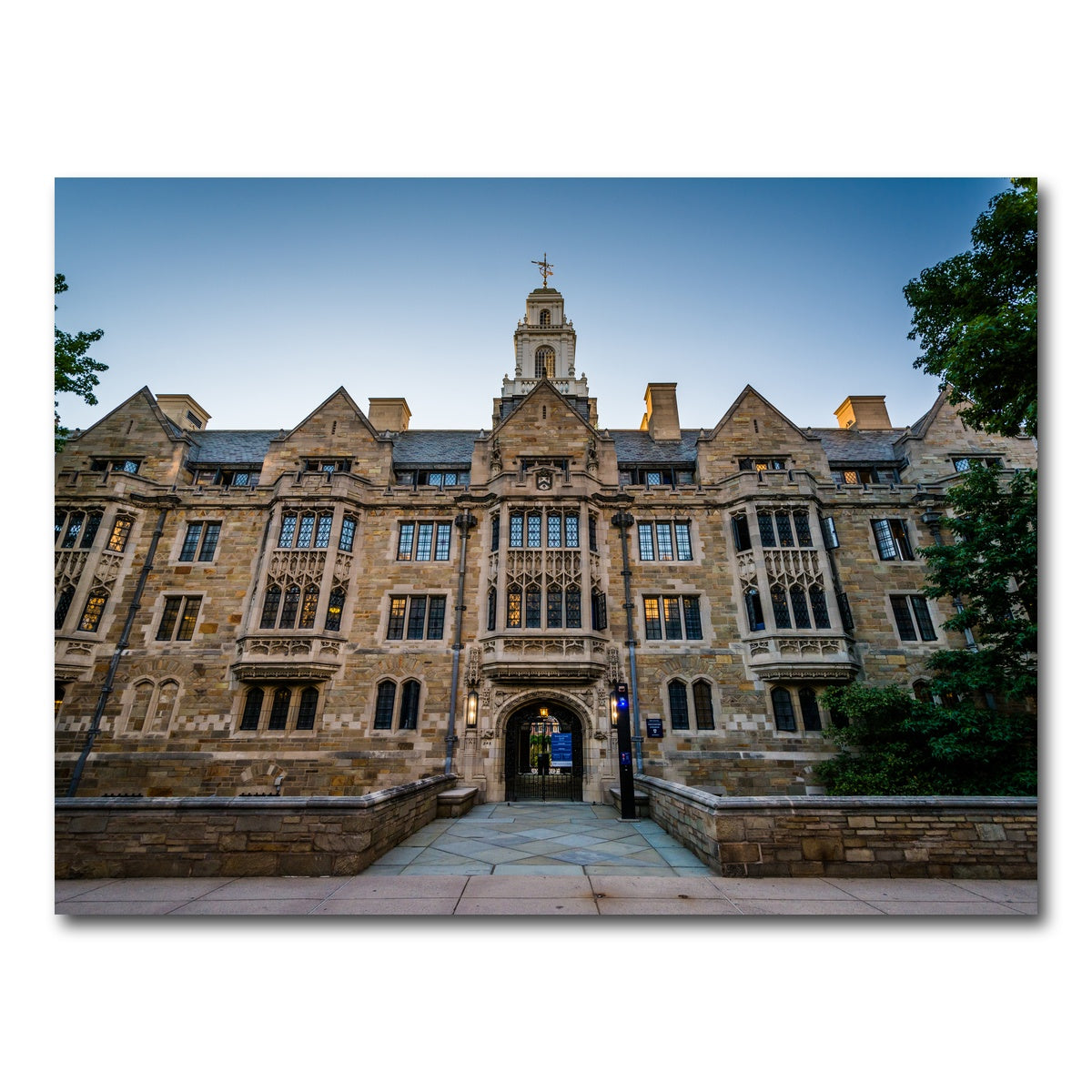 AUTO-MOCKUP WHITE | The Davenport College Building | 1 Piece | Gallery Wrap Canvas | group=4x3