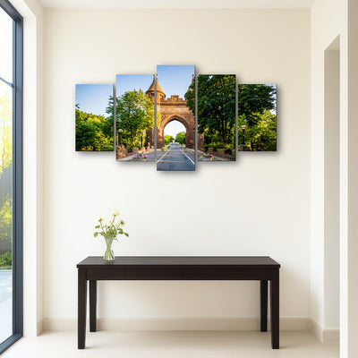 AUTO-MOCKUP ROOM | The Soldiers and Sailors Memorial Arch