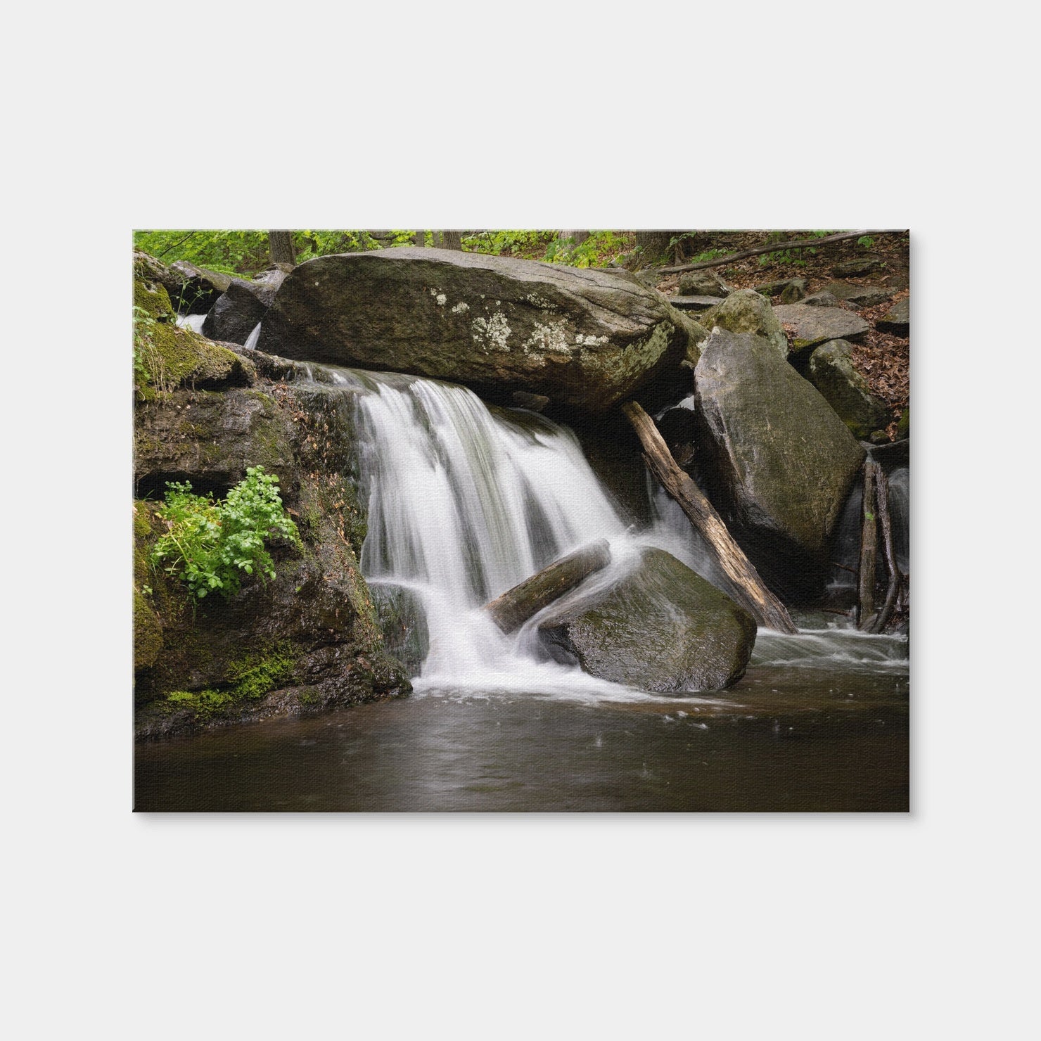AUTO-MOCKUP WHITE | Waterfall Portrait | 1 Piece | Gallery Wrap | group=4x3
